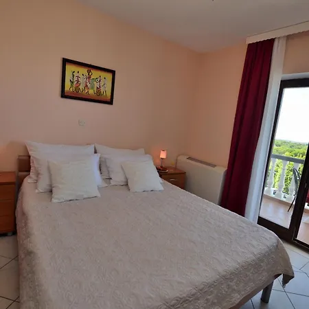 Guest house Aurora 3*