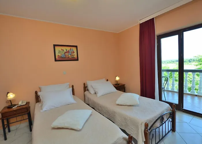 Πανσιόν Aurora