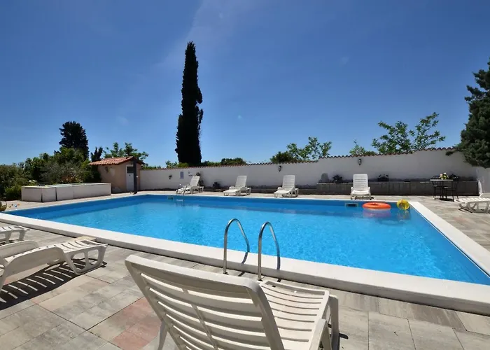 Gæstehus Aurora Pula