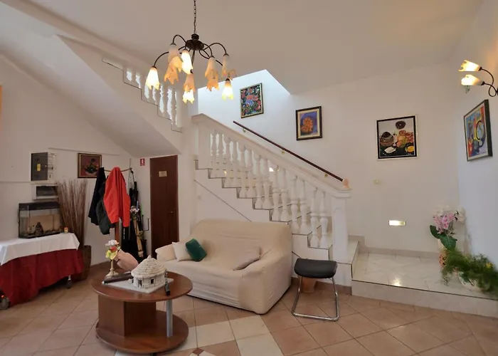 Aurora 게스트하우스 풀라